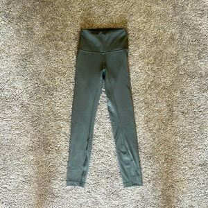NWOT Wunder Train Contour Fit Lululemon Legging 25”size 2